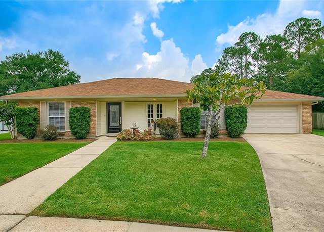 Property at 800 Franklin Ct, Slidell, LA 70458, 4 beds, 2 baths