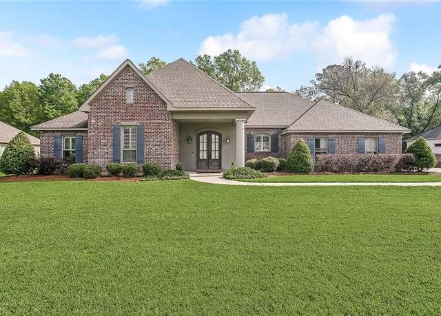 Property at 516 Tallow Tree Dr, Madisonville, LA 70447, 4 beds, 3 baths