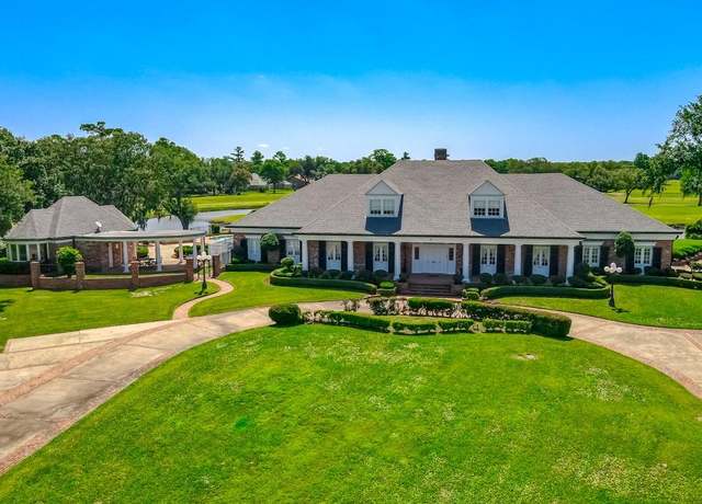 Property at 10 Villere Pl, Destrehan, LA 70047, 4 beds, 7 baths