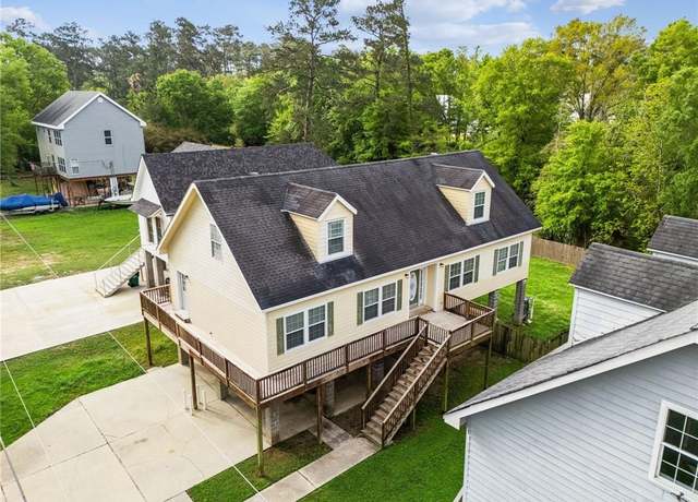 Property at 18090 Derbes Dr, Covington, LA 70433, 4 beds, 3 baths