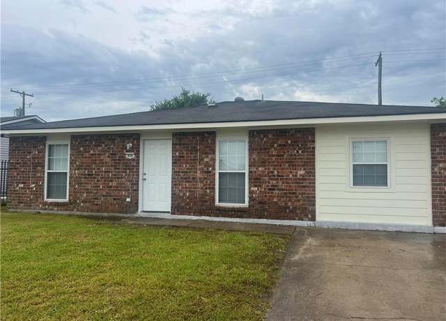 Property at 404 Federal Dr, Avondale, LA 70094, 4 beds, 2 baths