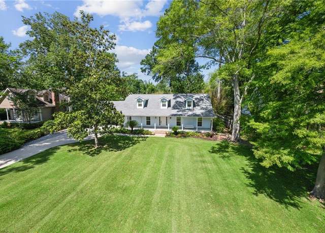 Property at 310 Scotchpine Dr, Mandeville, LA 70471, 4 beds, 2.5 baths