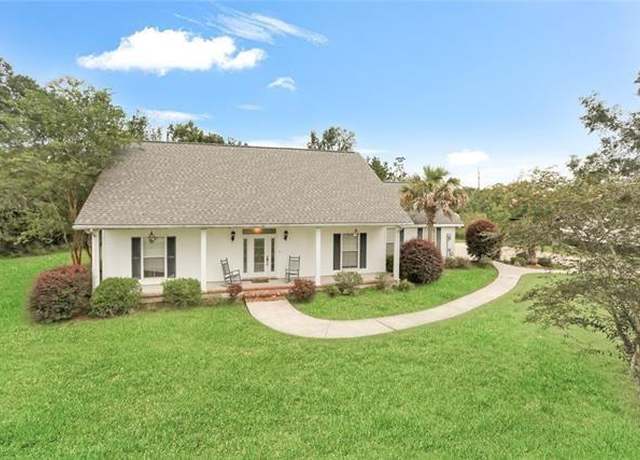 Property at 14312 Wadesboro Rd, Ponchatoula, LA 70454, 4 beds, 2.5 baths