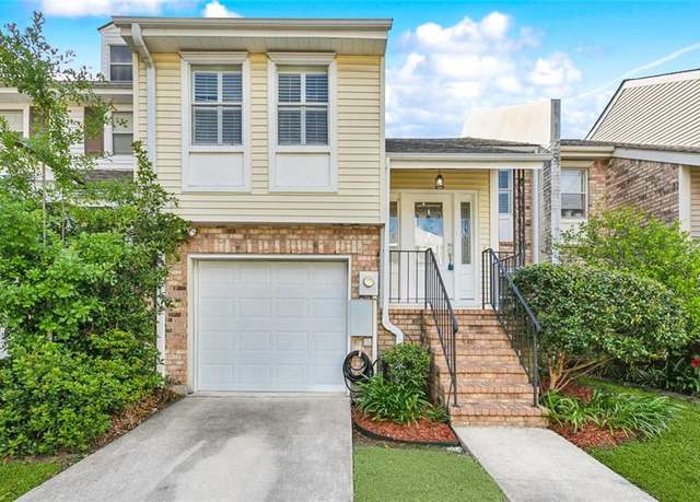 Property at 932 Old Metairie Pl, Metairie, LA 70001, 3 beds, 3 baths