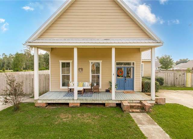 Property at 20132 Walden St, Covington, LA 70435, 3 beds, 2 baths