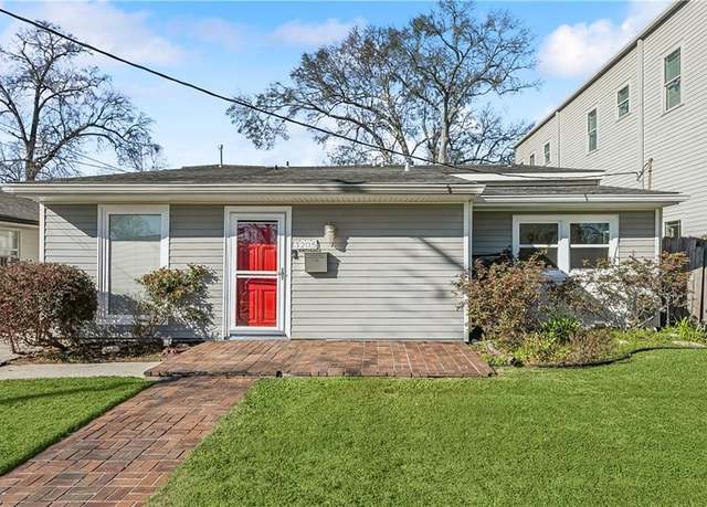 Property at 3205 40th St, Metairie, LA 70001, 3 beds, 2 baths