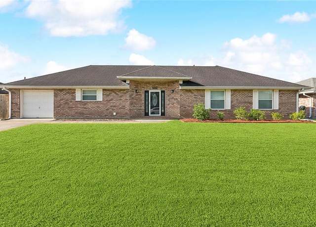 Property at 2560 Kismet St, Marrero, LA 70072, 3 beds, 2 baths
