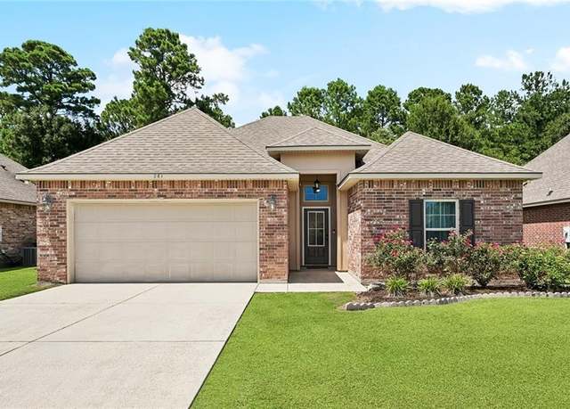 Property at 261 Knoll Pine Cir, Covington, LA 70435, 3 beds, 2 baths