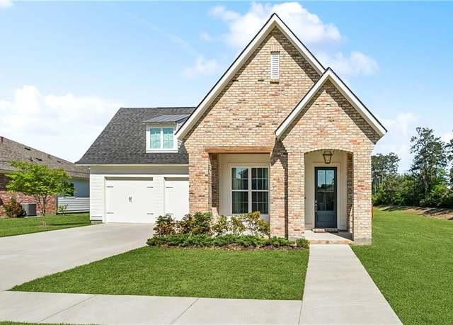 Property at 2056 Prestwood Ln, Covington, LA 70433, 4 beds, 3 baths