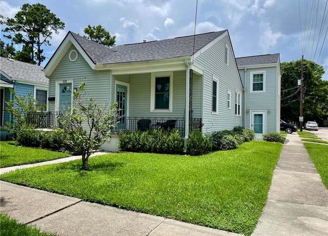 Property at 328 Lake Ave, Metairie, LA 70005, 4 beds, 2.5 baths