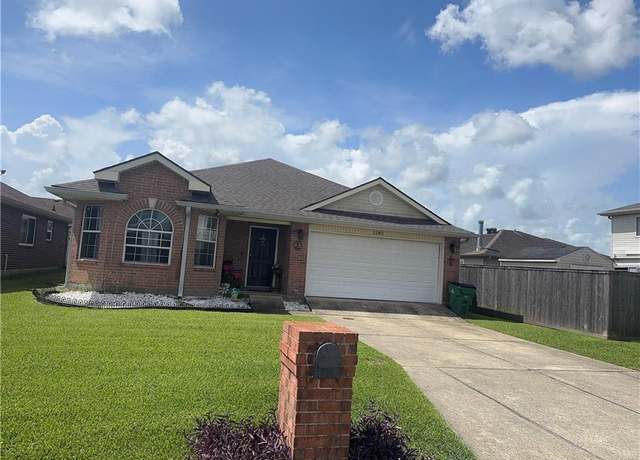 Property at 2282 N Village Green St, Harvey, LA 70058, 3 beds, 2 baths