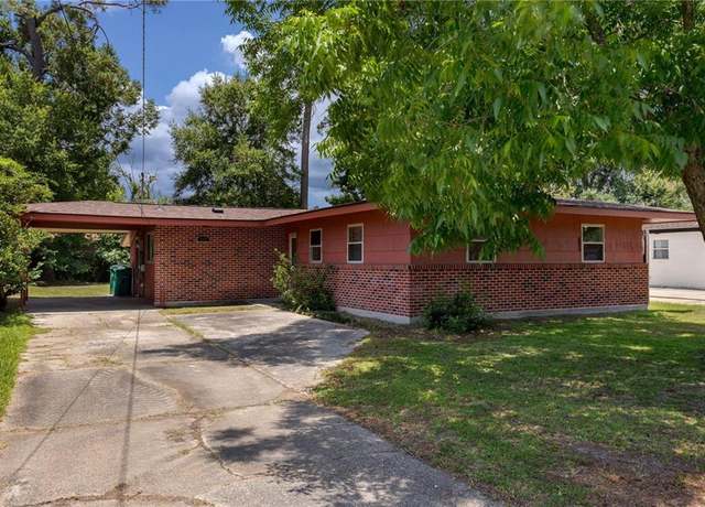 Property at 472 Cumberland Dr, Slidell, LA 70458, 3 beds, 1.5 baths