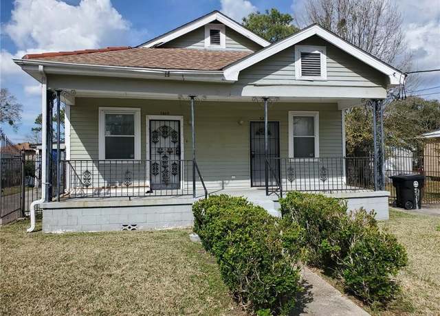 Property at 7209 11 Warfield St, New Orleans, LA 70126, 4 beds, 2.5 baths
