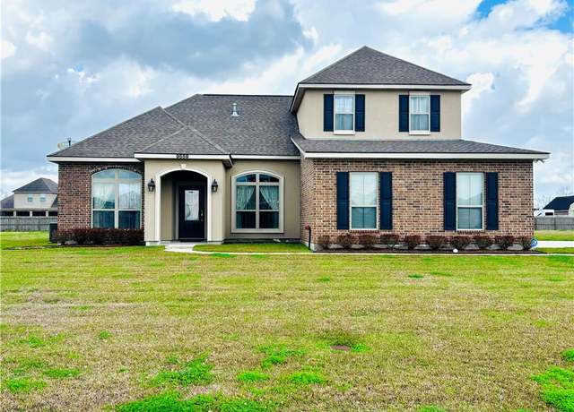 Property at 9559 Laurel Oak Ln, Waggaman, LA 70094, 4 beds, 2.5 baths