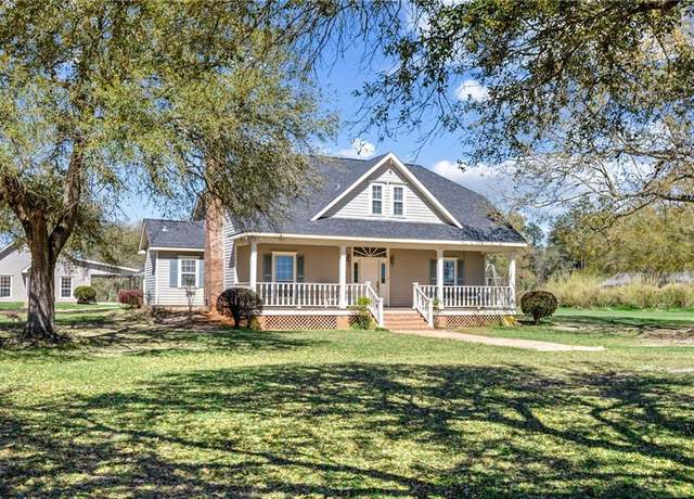 Property at 17577 Million Dollar Rd, Covington, LA 70435, 3 beds, 3.5 baths