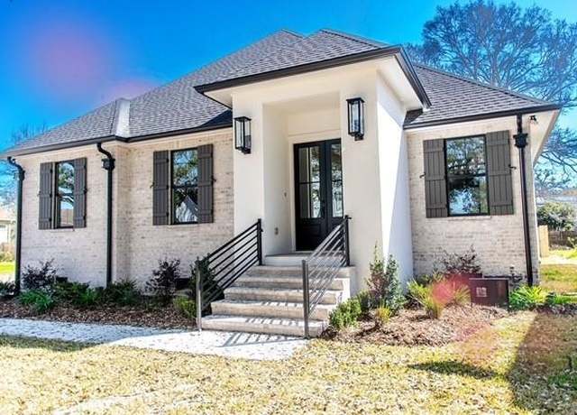 Property at 4737 Overton Dr, New Orleans, LA 70122, 4 beds, 3 baths