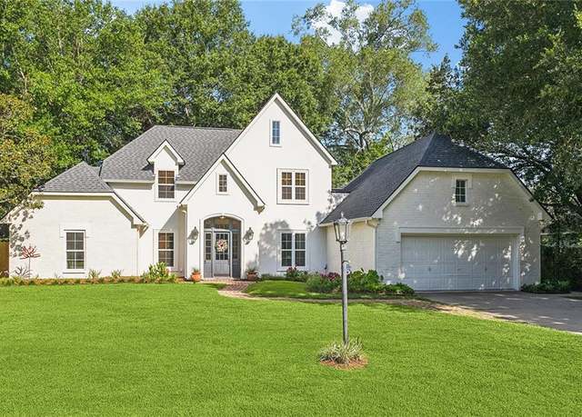 Property at 1285 Ridge Way Dr, Mandeville, LA 70471, 4 beds, 3 baths