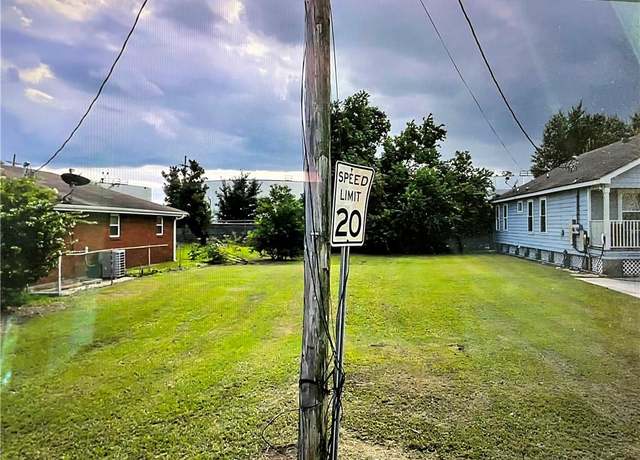 Property at 908 Gulf Dr, Gretna, LA 70053