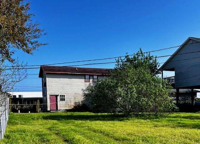 Property at 100 A Carr Dr, Slidell, LA 70458, 4 beds, 2.5 baths