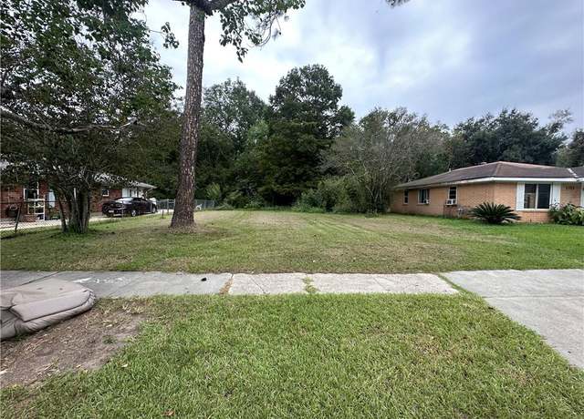 Property at 1721 Heights Dr, St Bernard, LA 70085