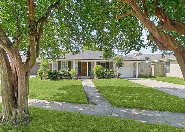 Property at 4804 Antonini Dr, Metairie, LA 70006, 3 beds, 2 baths