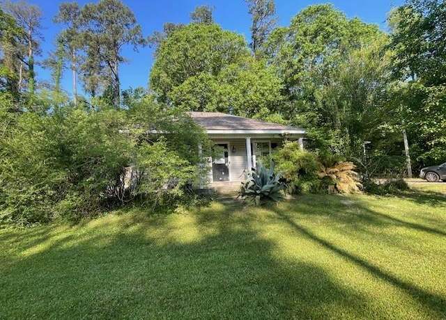Property at 32793 La Highway 1036 Hwy, Holden, LA 70744, 3 beds, 2 baths