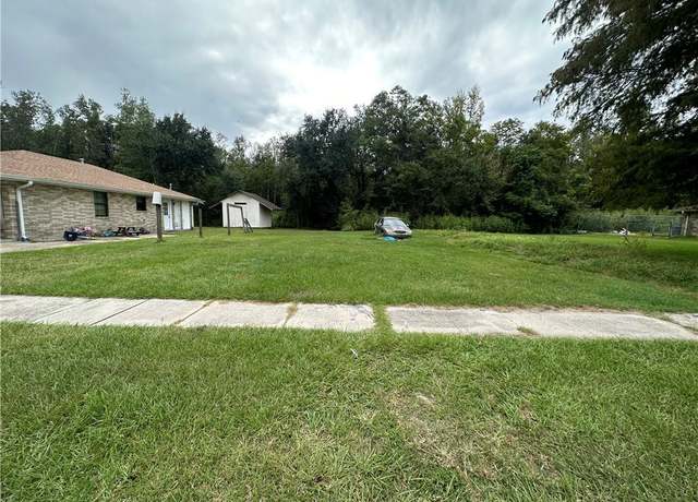 Property at 1624 Heights Dr, St Bernard, LA 70085