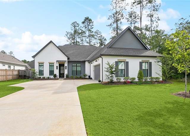 Property at 121 Chateau Papillon Ln, Mandeville, LA 70471, 4 beds, 3.5 baths