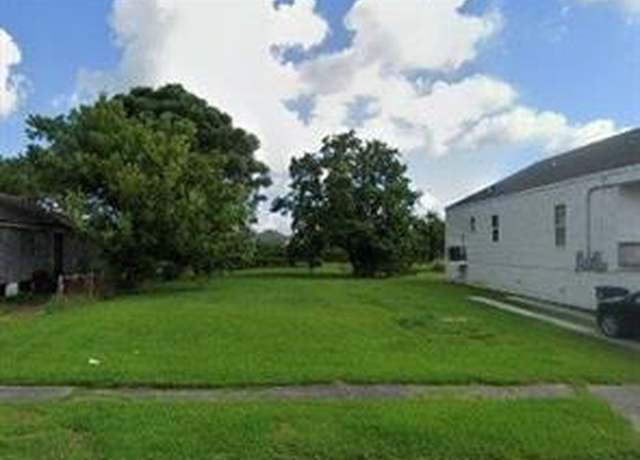 Property at 2319 Abundance St, New Orleans, LA 70122