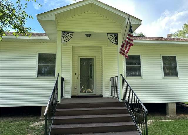 Property at 7679 Hwy 568 W, Magnolia, MS 39652, 3 beds, 2 baths