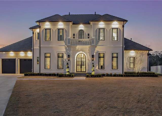 Property at 605 Tall Oaks Ct, Belle Chasse, LA 70037, 5 beds, 4 baths