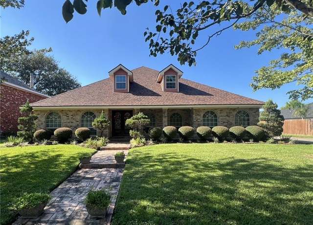 Property at 11051 Lake Forest Blvd, New Orleans, LA 70127, 5 beds, 4 baths