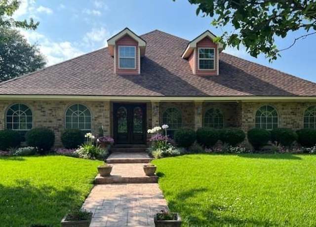 Property at 11051 Lake Forest Blvd, New Orleans, LA 70127, 5 beds, 4 baths