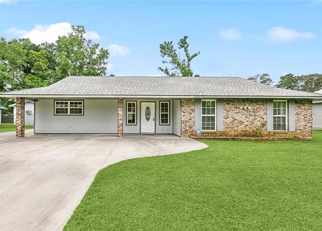 Property at 8752 Leisure Dr, Denham Springs, LA 70726, 3 beds, 2 baths