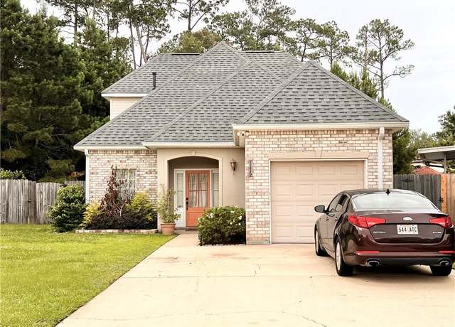 Property at 146 Emerald Oaks Dr, Covington, LA 70433, 3 beds, 2.5 baths