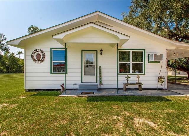 Property at 26820 La Highway 42 Hwy, Holden, LA 70744, 2 beds, 1 bath