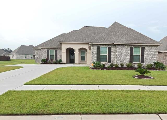 Property at 6464 Soaring Dr, Gonzales, LA 70737, 4 beds, 3 baths