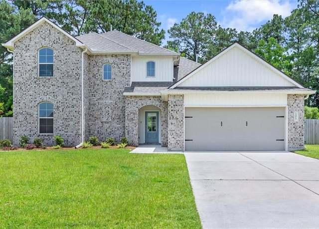 Property at 75016 Crestview Hills Loop, Covington, LA 70435, 4 beds, 2.5 baths