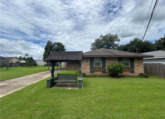 Property at 225 Camellia Ave, La Place, LA 70068, 3 beds, 2 baths