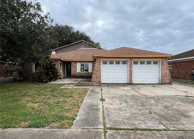 Property at 2039 Spanish Oaks Dr, Harvey, LA 70058, 3 beds, 2 baths