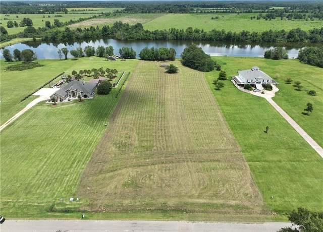 Property at 210 Highland Crest Dr, Covington, LA 70435