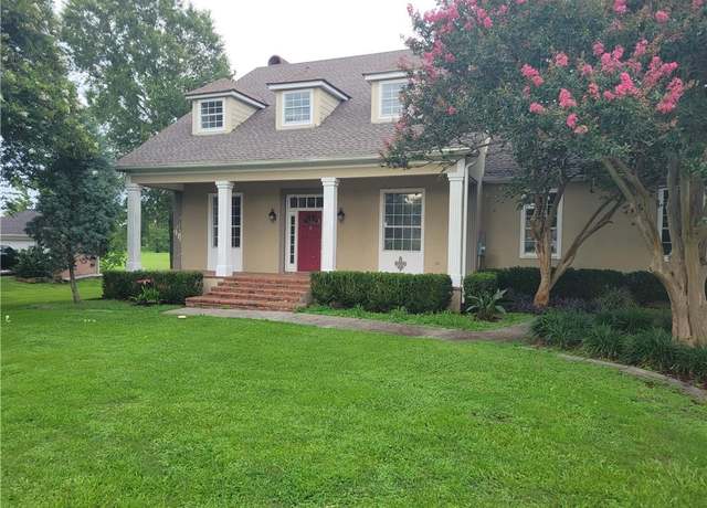 Property at 181 Torrey Pines Dr, New Orleans, LA 70128, 5 beds, 3.5 baths