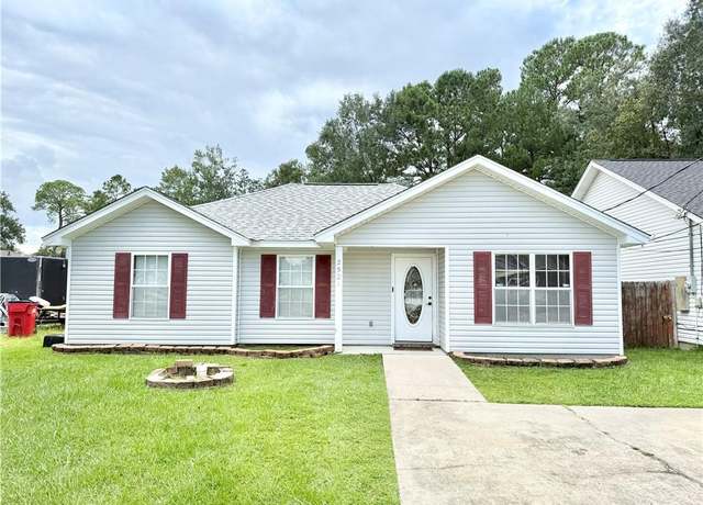 Property at 2521 Bluebird St, Slidell, LA 70460, 3 beds, 2 baths