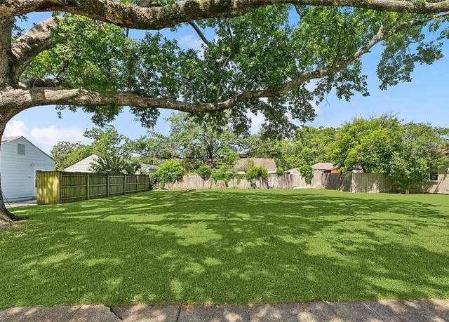 Property at 1016 Lillian St, Metairie, LA 70001