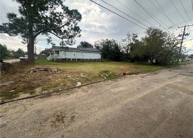 Property at 2405 Feliciana St, New Orleans, LA 70117