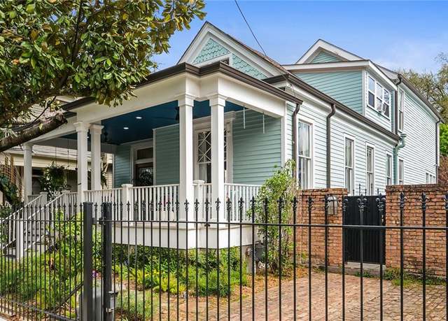 Property at 7813 Jeannette St, New Orleans, LA 70118, 5 beds, 4.5 baths