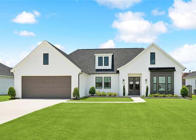 Property at 1157 Audubon Pkwy, Madisonville, LA 70447, 4 beds, 2.5 baths