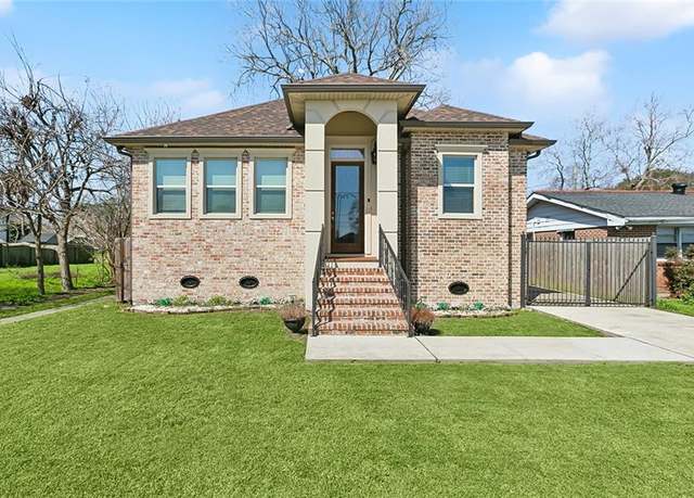 Property at 1604 Schnell Dr, Arabi, LA 70032, 4 beds, 2 baths