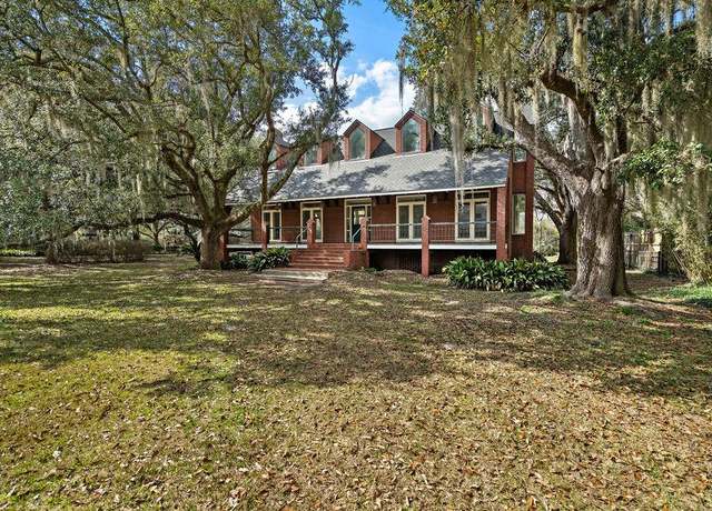 Property at 240 Lafayette St, Mandeville, LA 70448, 3 beds, 3.5 baths