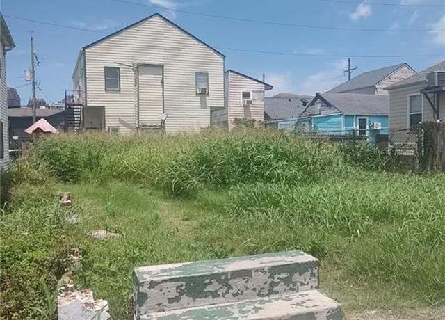 Property at 2313-15-17 Saint Andrew St, New Orleans, LA 70113